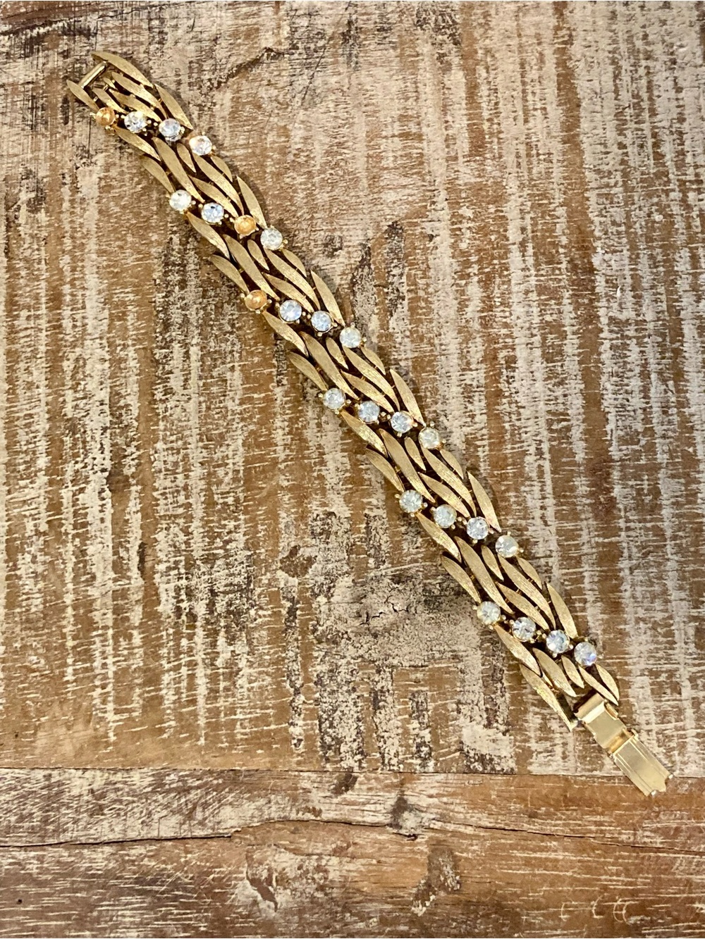 Vintage Lisner Gold-Tone Link Bracelet  Women's Jewelry 7”